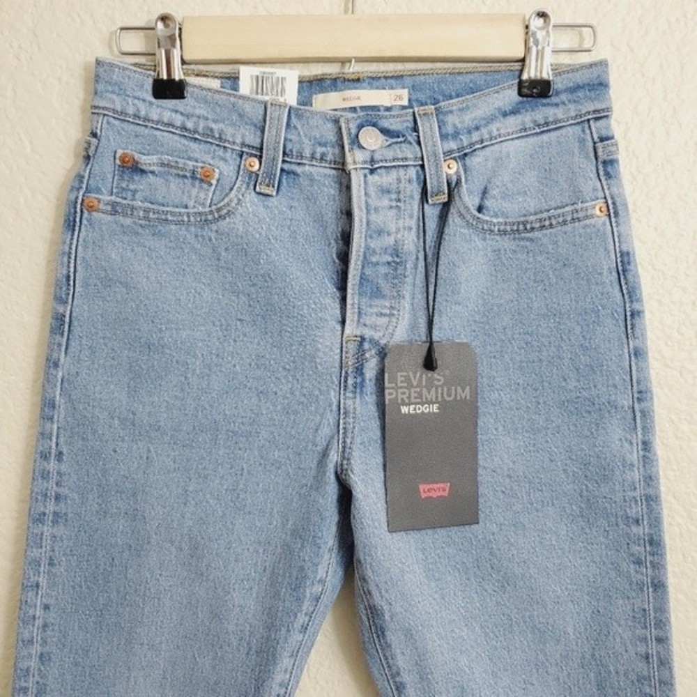 Levi's WEDGIE Premium High Rise Waisted Blue Denim Jeans - Picture 6 of 8